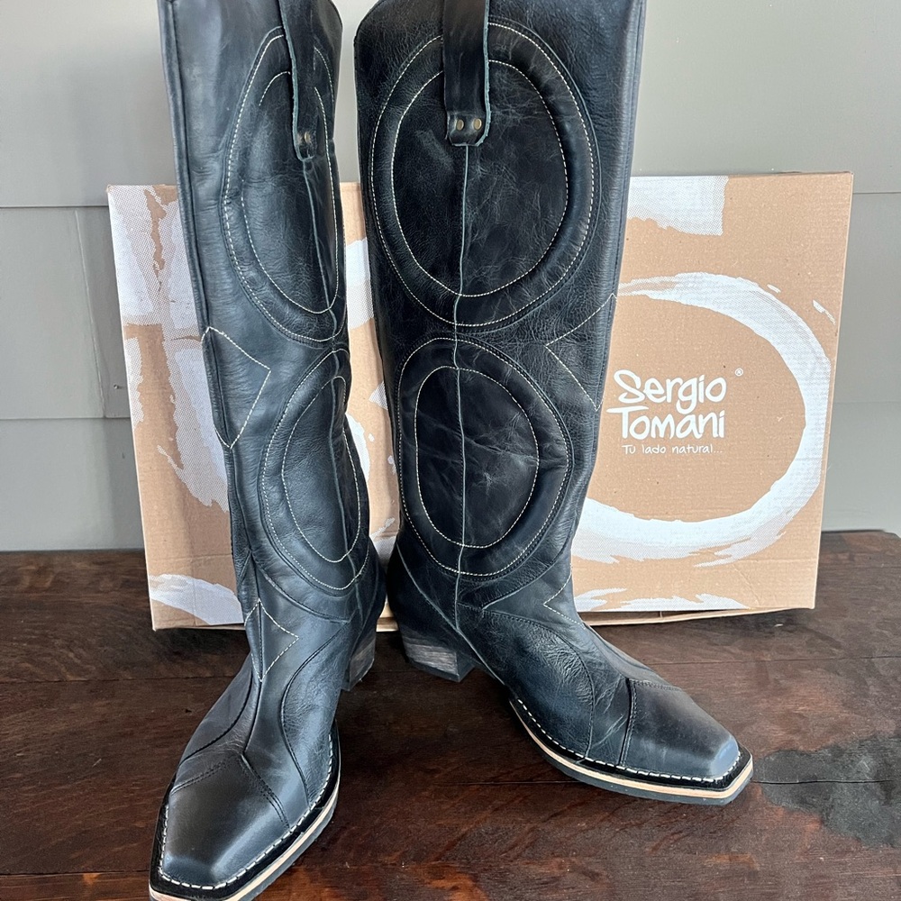 Sergio Tomani Black Heeled Boots for Women